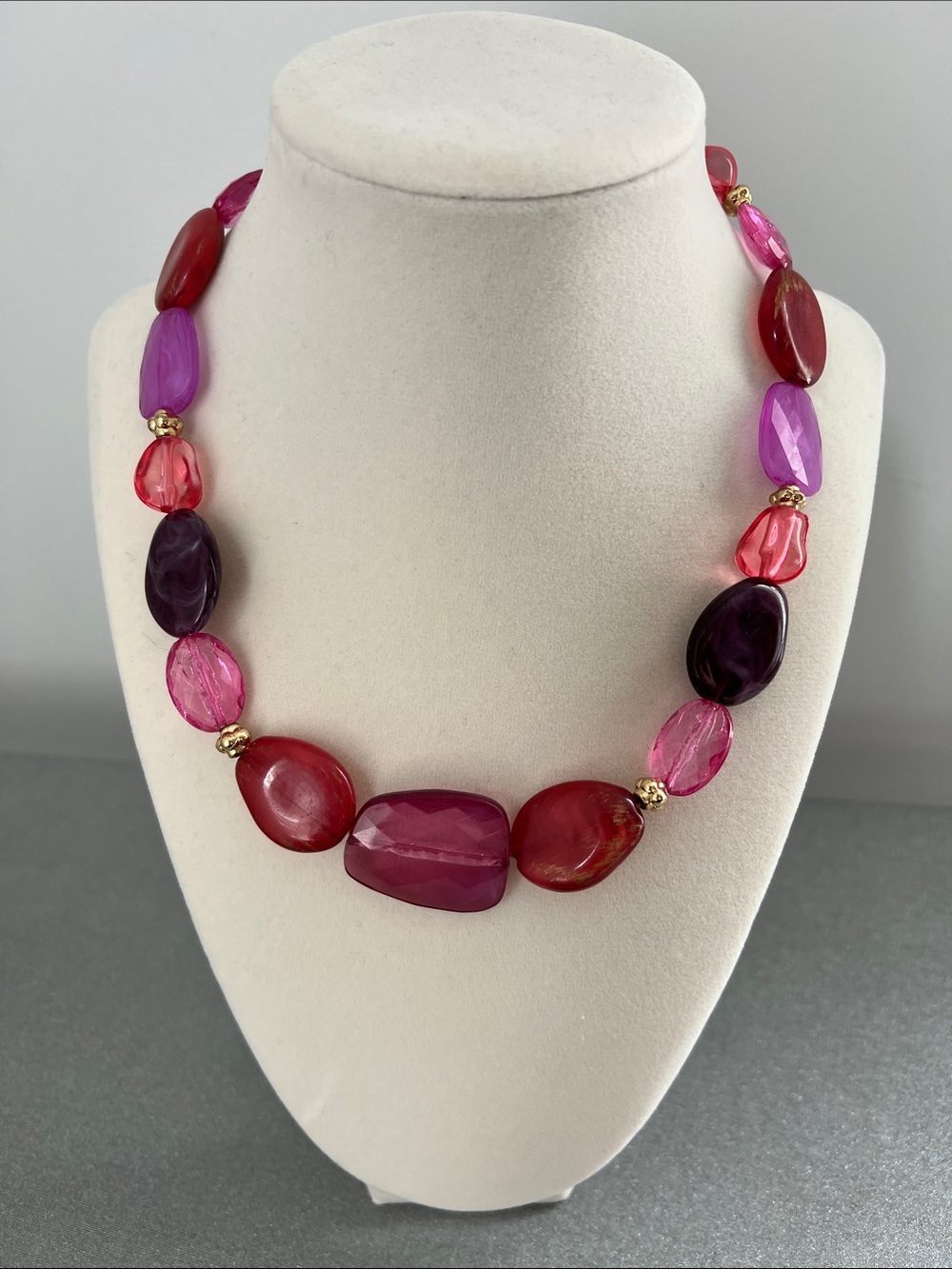 Women’s Pink & Red Beaded Statement 9” Necklace